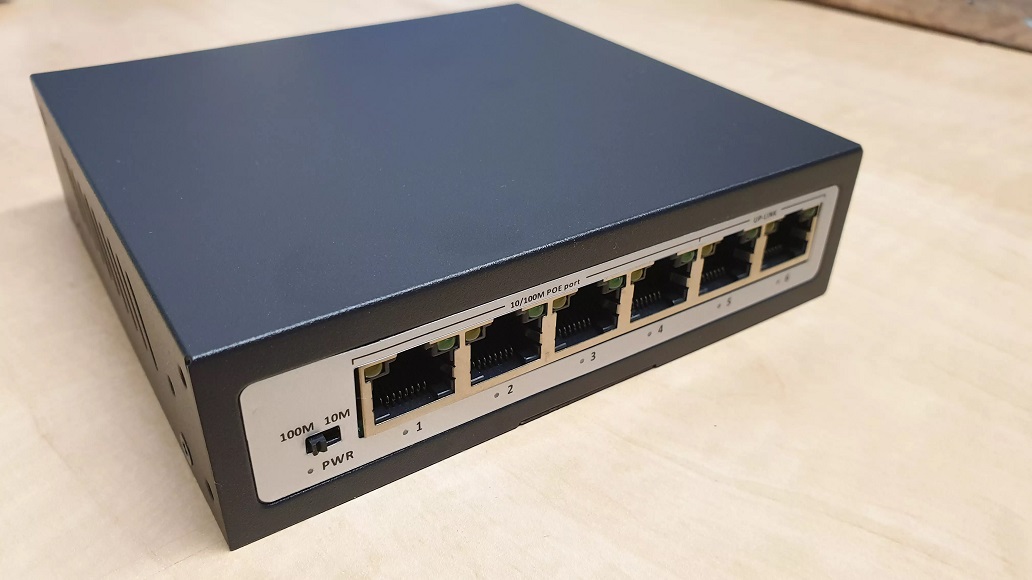 4 Port PoE Switch ,802.3af/at PoE+ 100Mbps Extend to 250Meter (image for) 4 Port PoE Switch ,802.3af/at PoE+ 100Mbps Extend to 250Meter